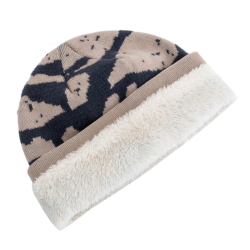 Plush Fur Lined Artist Beanie – Soft Knit Winter Hat for Men & Women