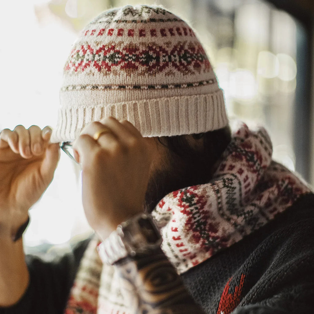 Fair Isle Beanie & Scarf Set – Windproof Nordic Knit Winter Set for Men & Women